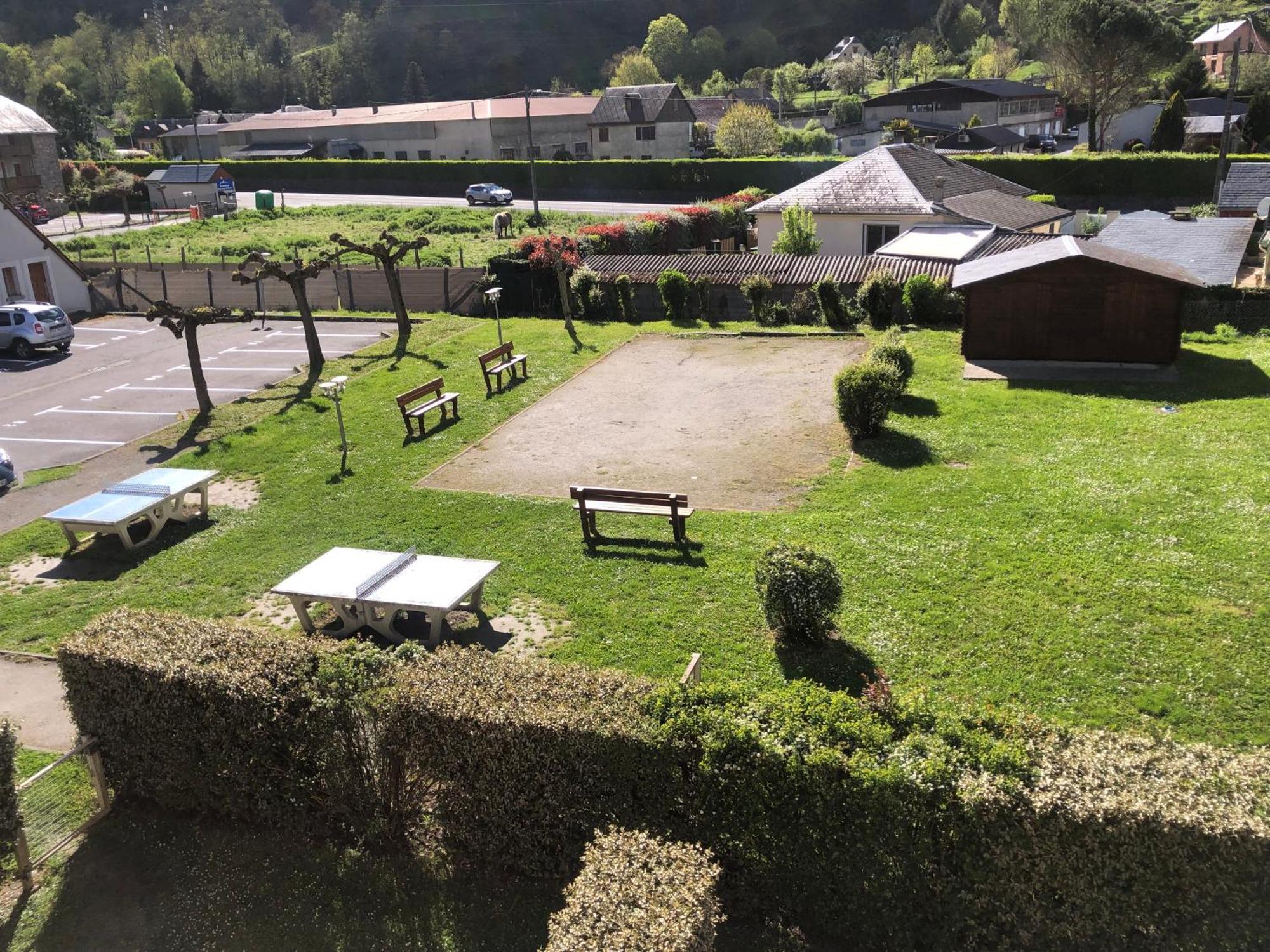 Appart T 3 Bagneres-De-Luchon Vue Montagne - Piscine Mi Juin Exterior foto
